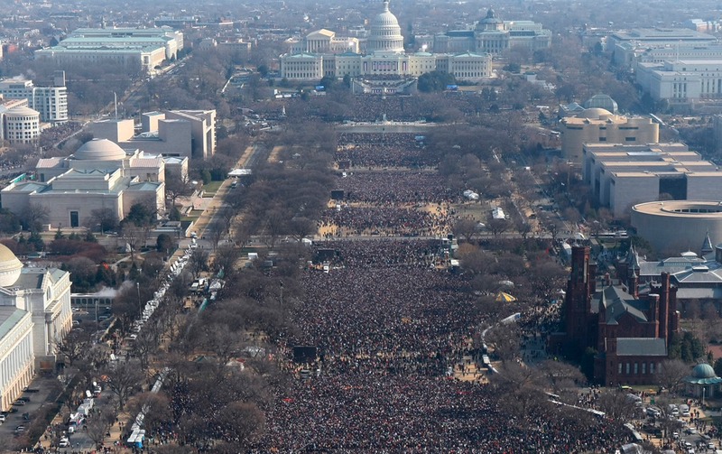 Just before noon on Inauguration Day 2009. Photo: AP